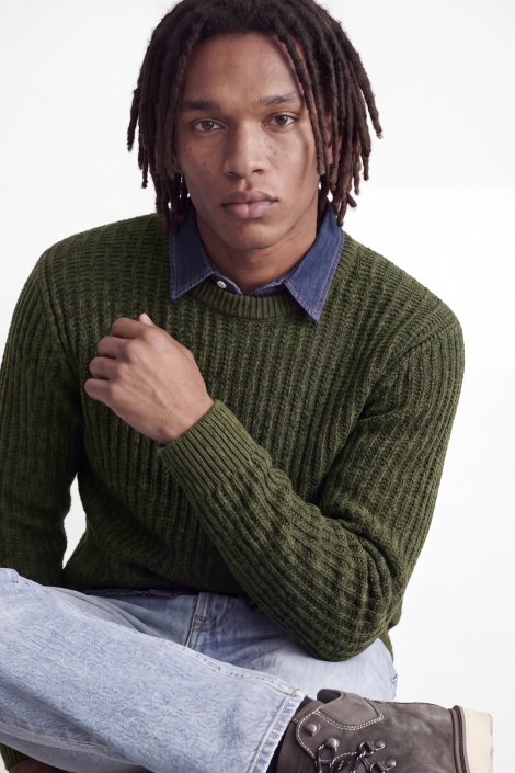 Jack & Jones groene heren trui | Model vooraanzicht