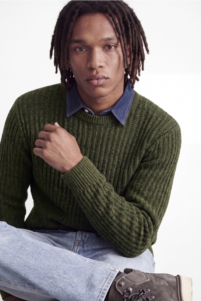 Jack & Jones groene heren trui | Model vooraanzicht