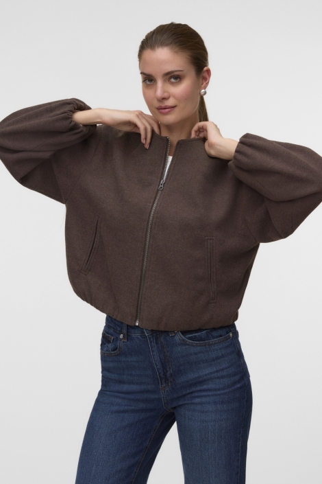 Vero Moda bruine dames jas | Model vooraanzicht