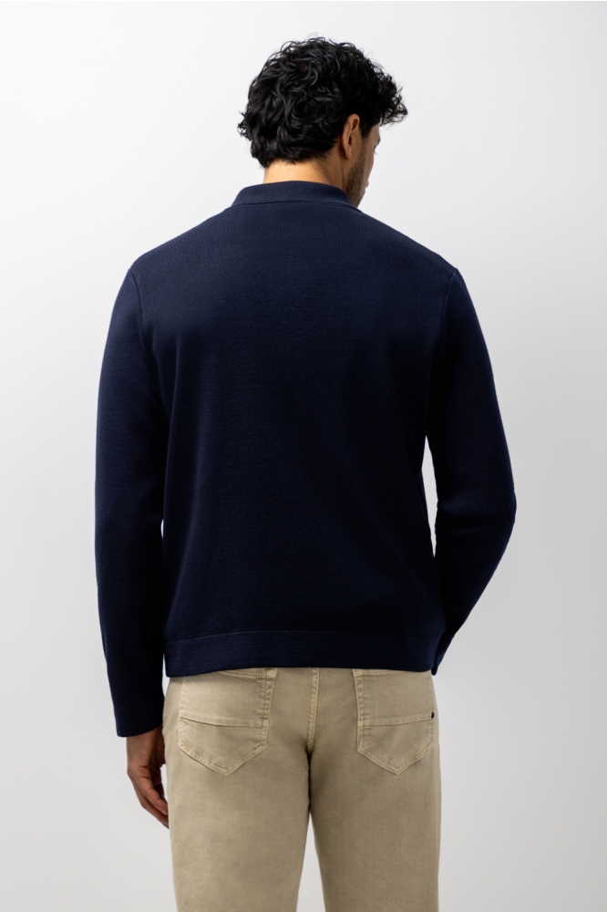 State of Art blauwe heren vest | Model achteraanzicht