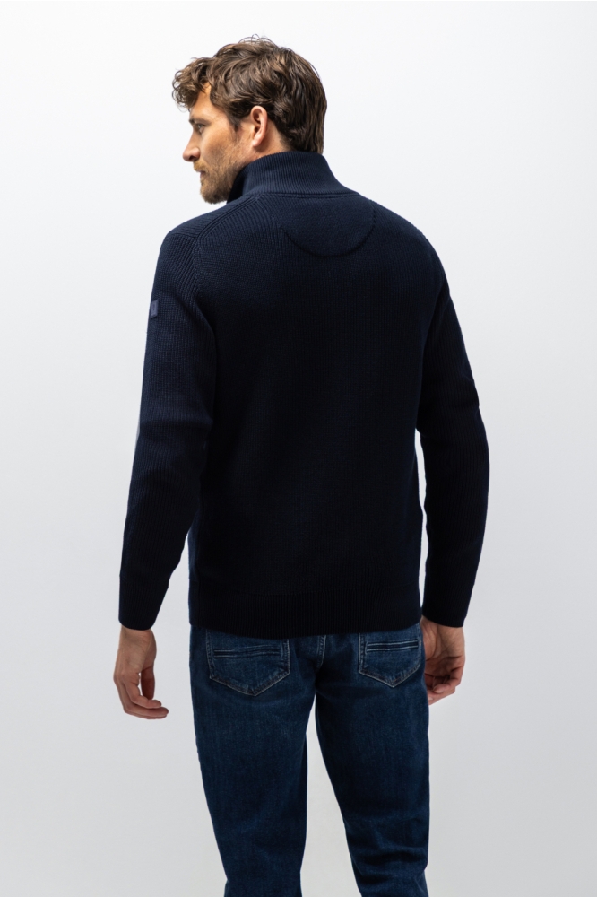 State of Art blauwe heren vest | Model achteraanzicht