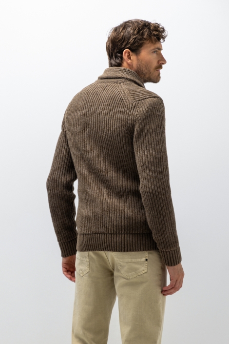State of Art bruine heren vest | Model achteraanzicht