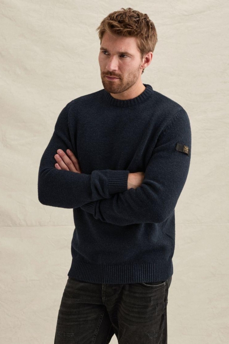 PME legend blauwe heren trui | Model zijaanzicht
