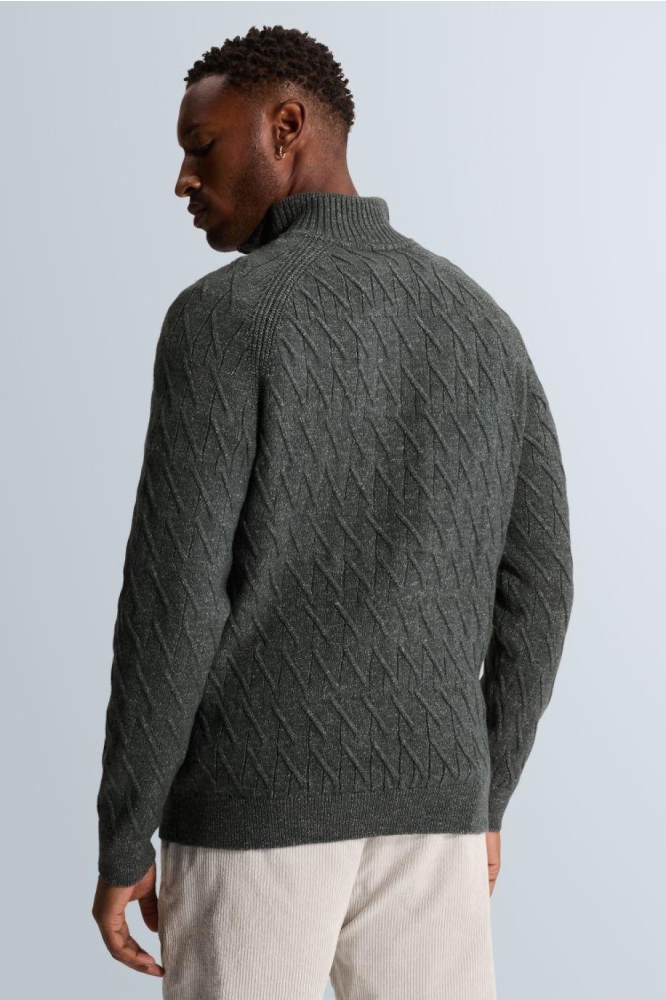 Cast Iron grijze heren trui | Model achteraanzicht