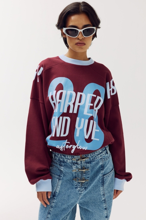Harper & Yve rode dames sweater | Model vooraanzicht