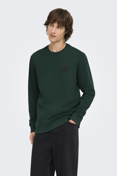 Only & Sons groene heren sweater | Model vooraanzicht