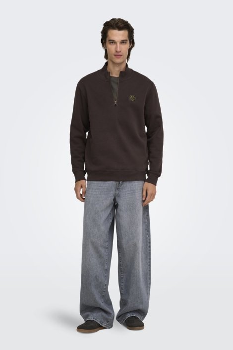Only & Sons bruine heren sweater | Model