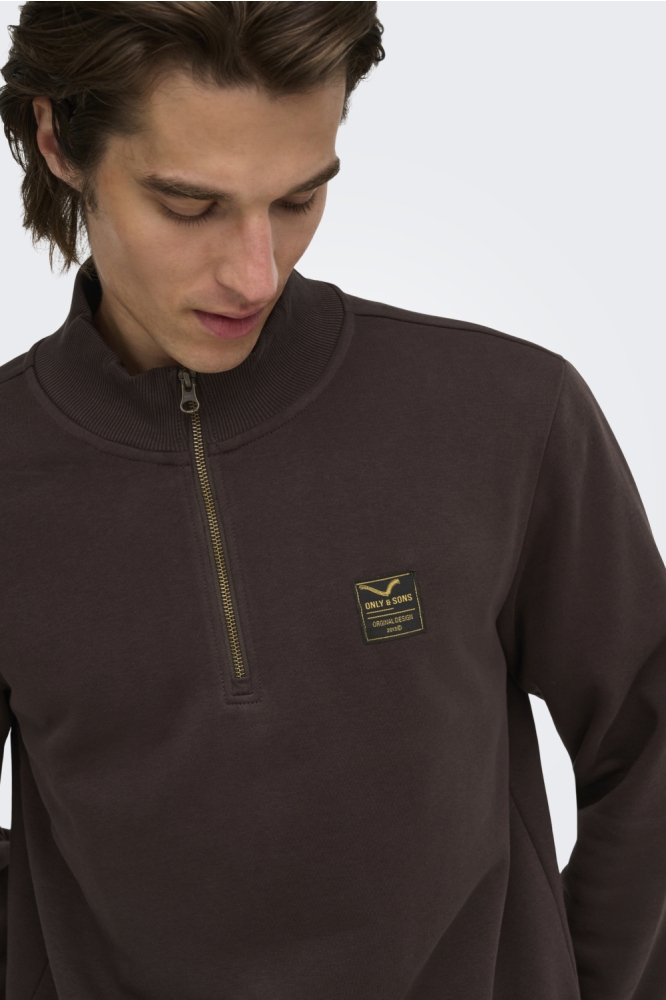 Only & Sons bruine heren sweater | Close up