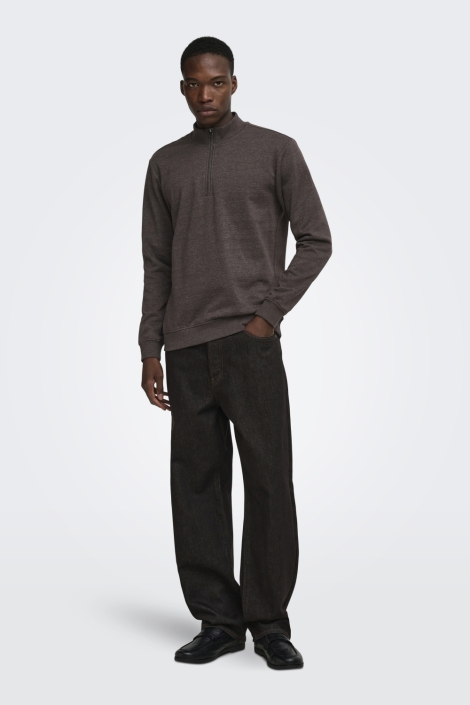 Only & Sons bruine heren trui | Model