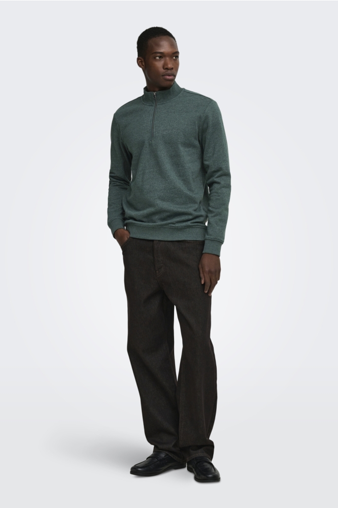 Only & Sons groene heren sweater | Model