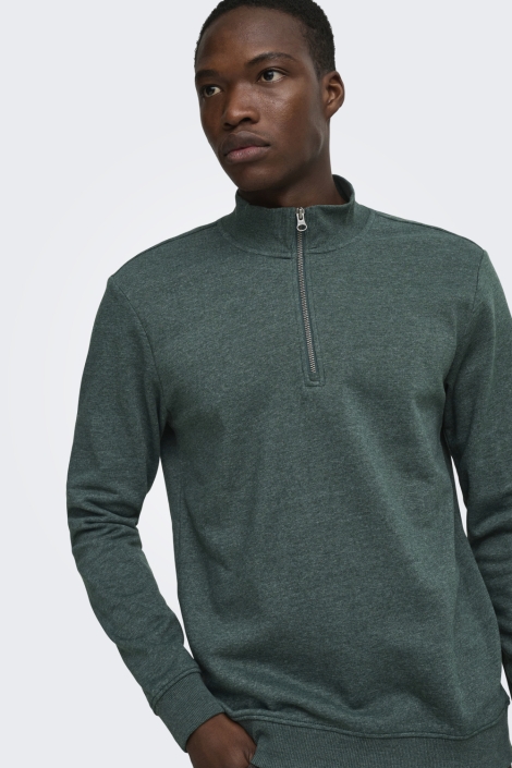 Only & Sons groene heren sweater | Close up
