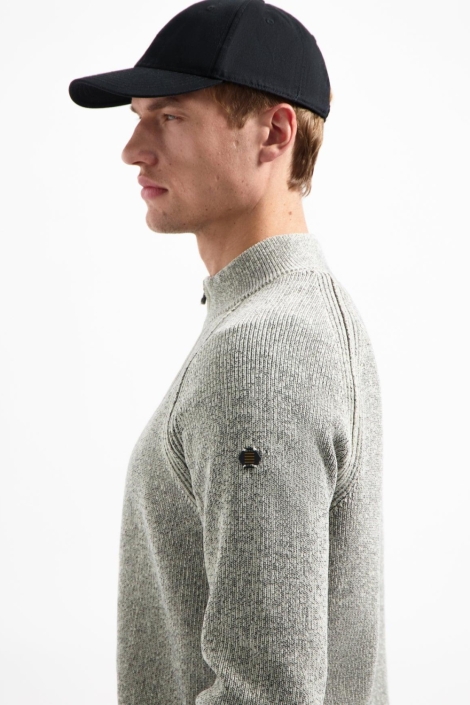 NO-EXCESS grijze heren trui | Model zijaanzicht