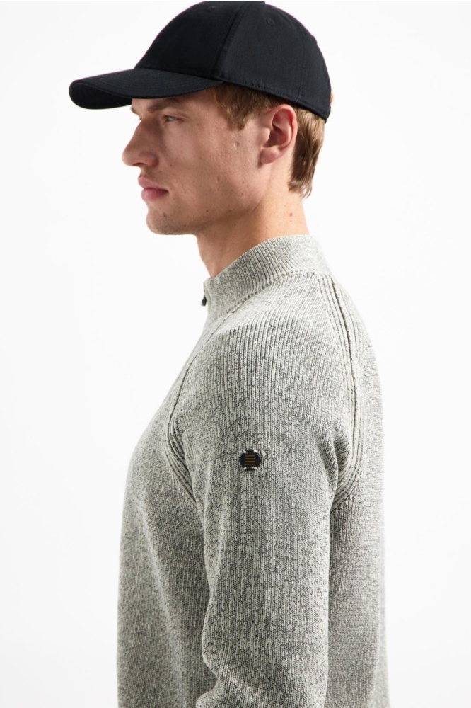 NO-EXCESS grijze heren trui | Model zijaanzicht