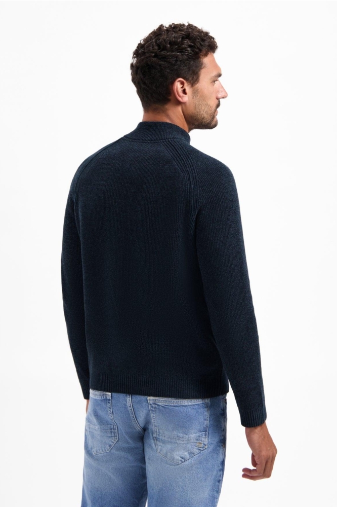 NO-EXCESS blauwe heren trui | Model achteraanzicht