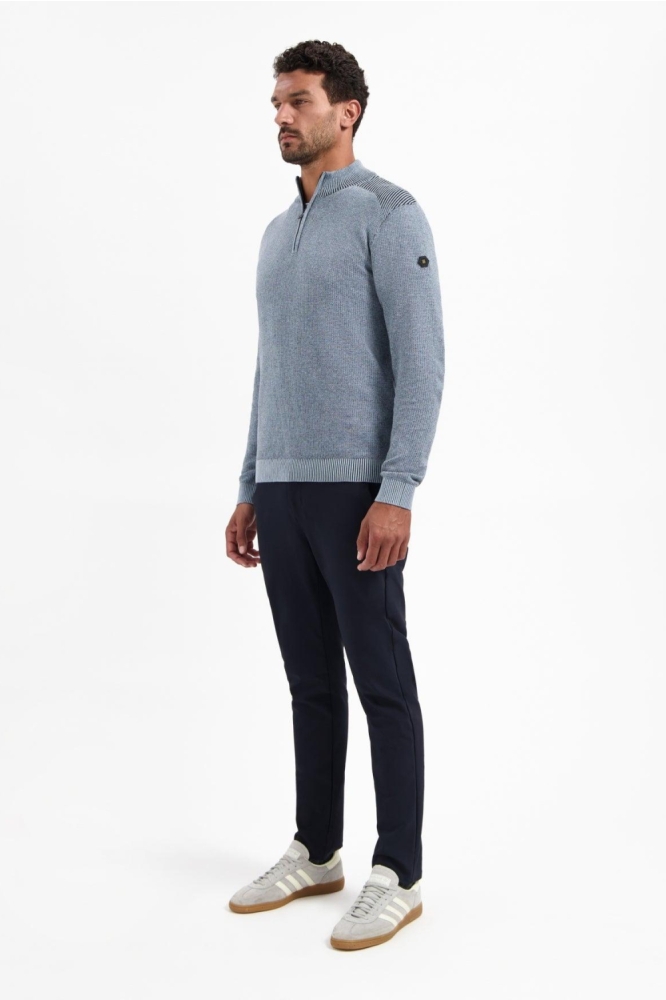 NO-EXCESS blauwe heren trui | Model