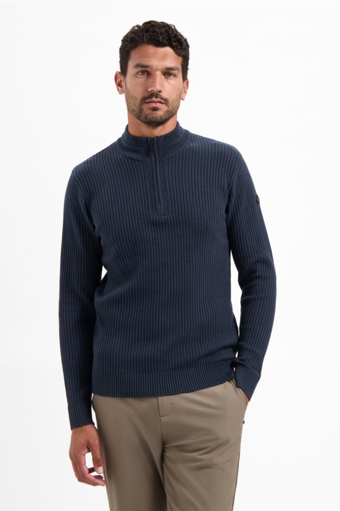 NO-EXCESS blauwe heren trui | Model vooraanzicht