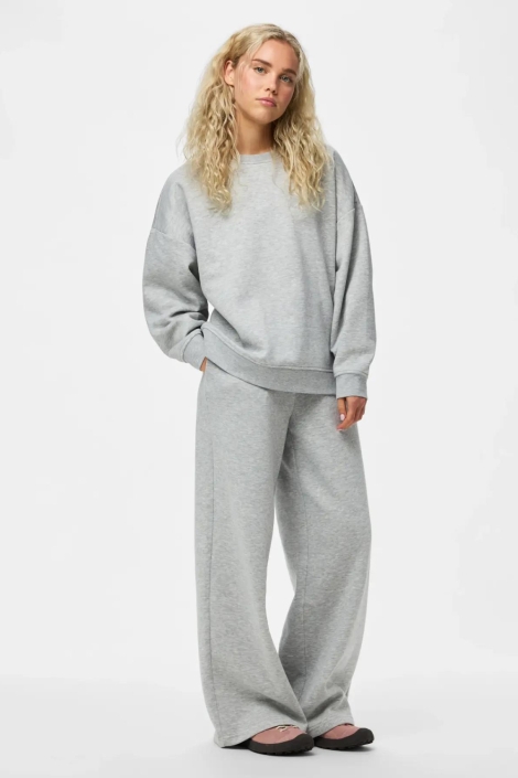 Pieces grijze dames sweater | Model
