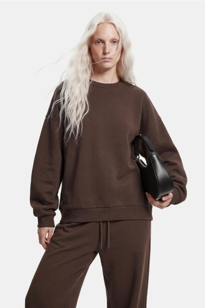 Pieces bruine dames sweater | Model vooraanzicht