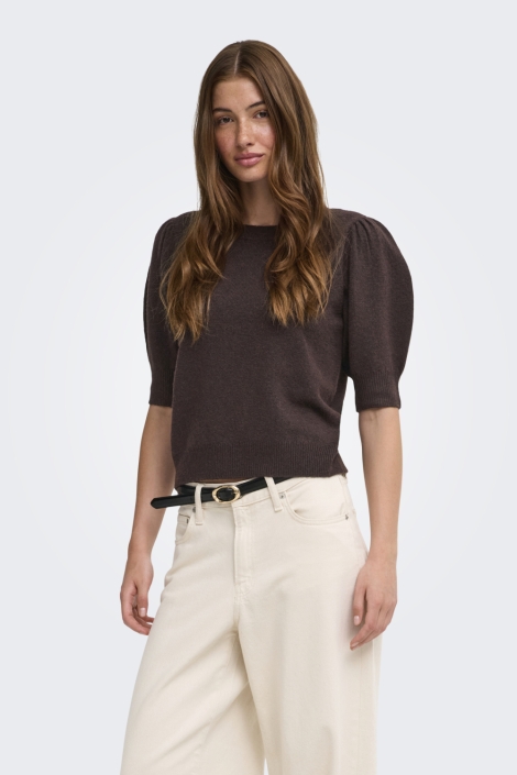 Only bruine dames trui | Model vooraanzicht