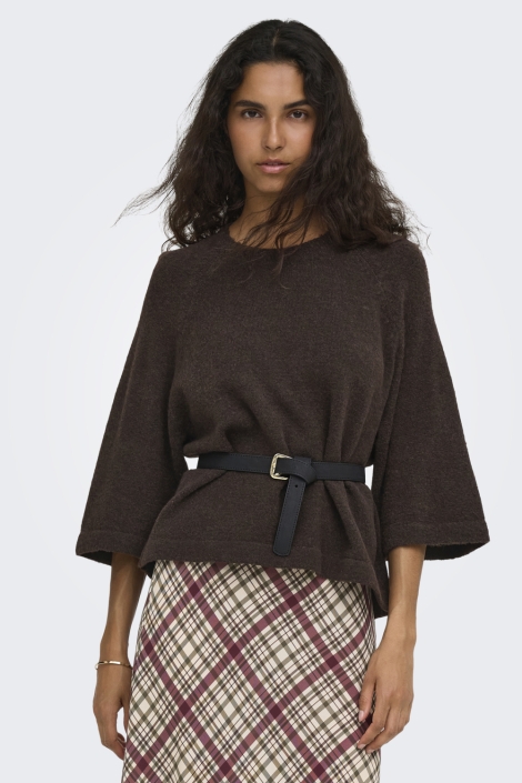 Only bruine dames trui | Model vooraanzicht