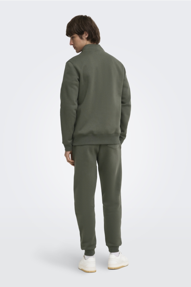 Only & Sons groene heren sweater | Model