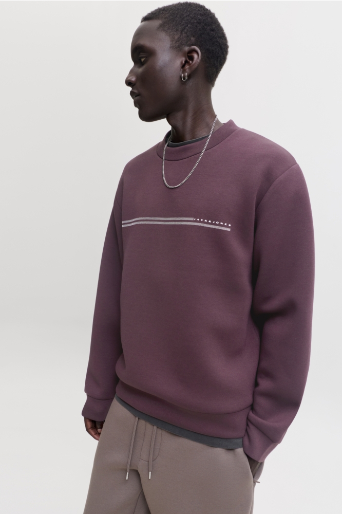 Jack & Jones bordeaux heren sweater | Model zijaanzicht
