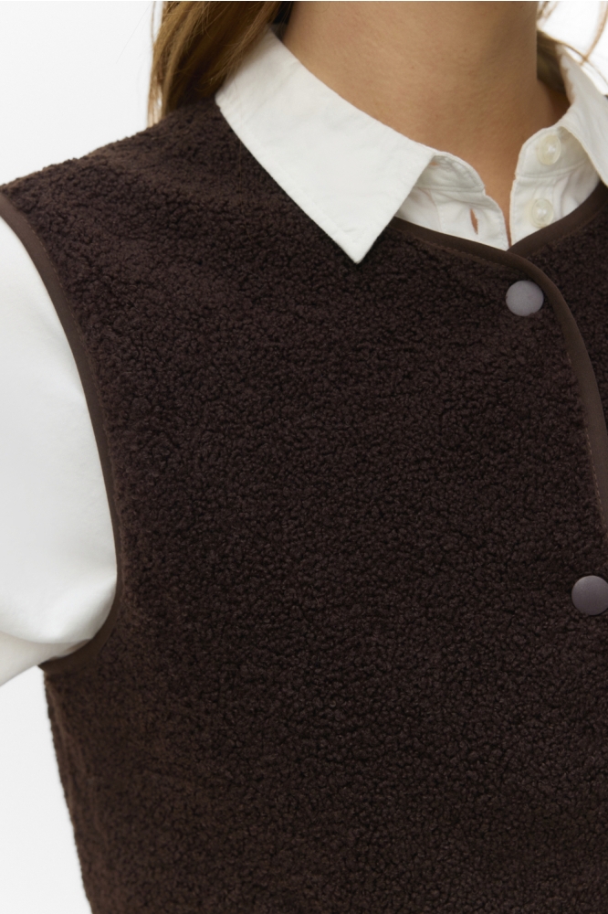 Vero Moda bruine dames gilet | Close up