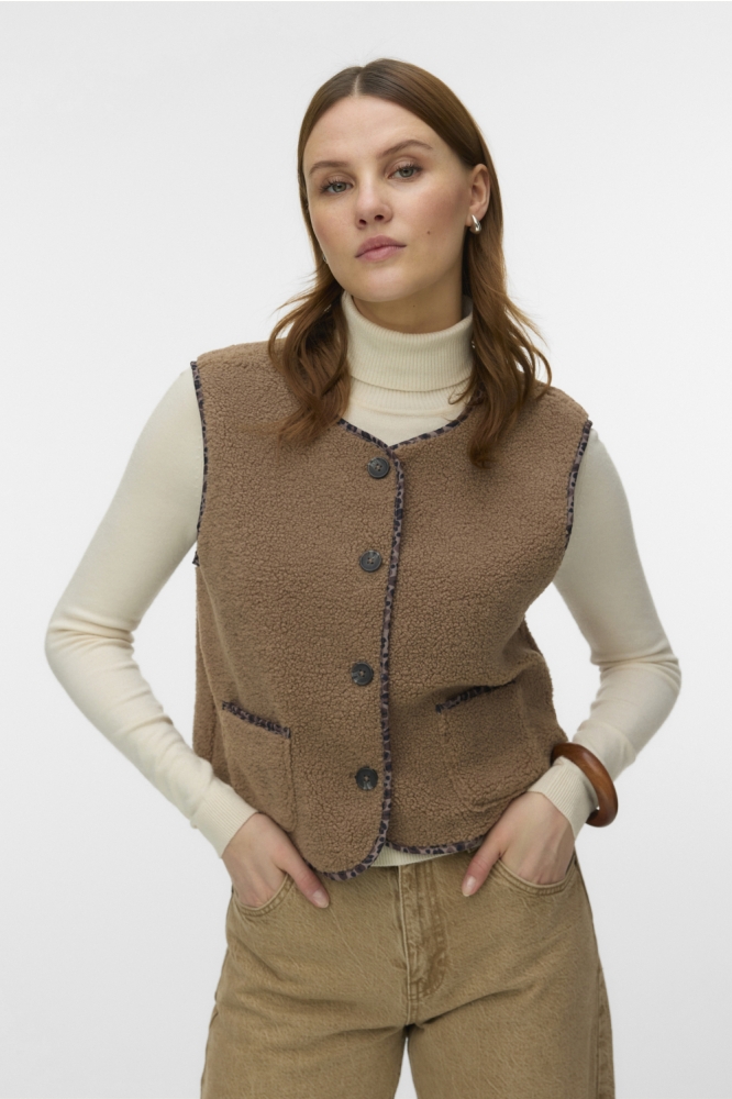 Vero Moda camel dames gilet | Model vooraanzicht
