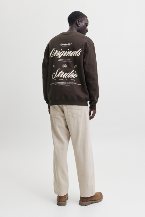 Jack & Jones bruine heren sweater | Model achteraanzicht