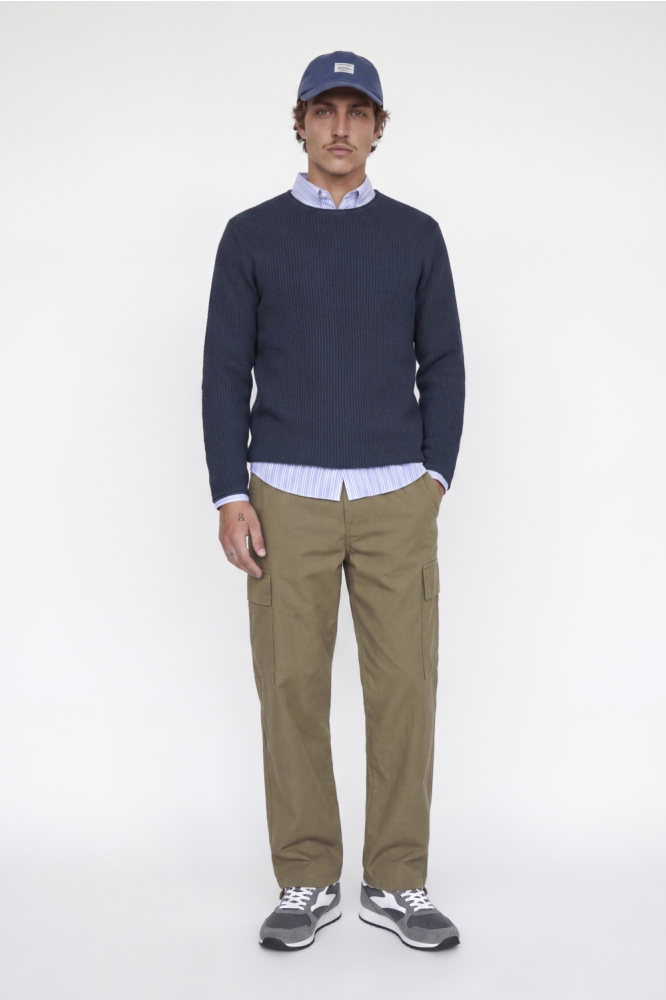 Jack & Jones blauwe heren trui | Model vooraanzicht