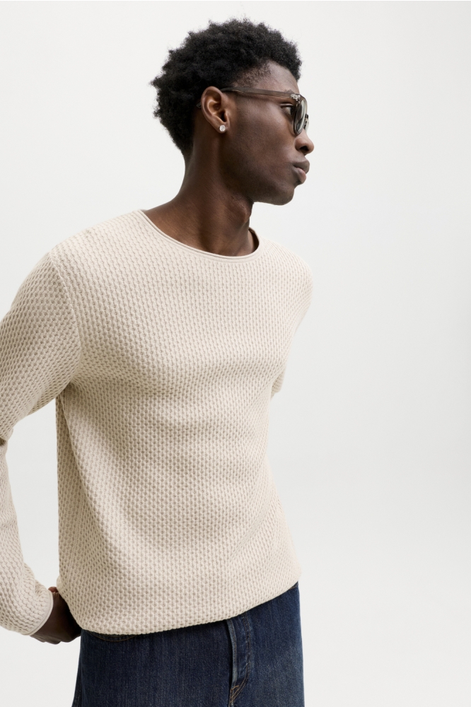 Jack & Jones beige heren trui | Model zijaanzicht