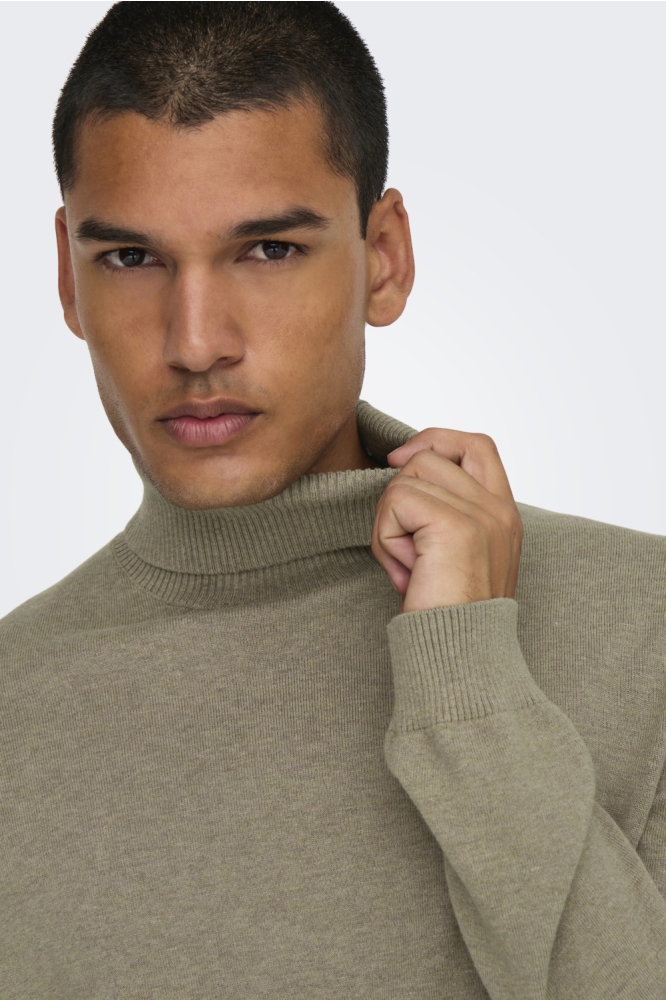 Only & Sons taupe heren trui | Close up