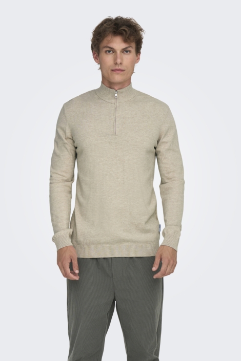 Only & Sons beige heren trui | Model vooraanzicht