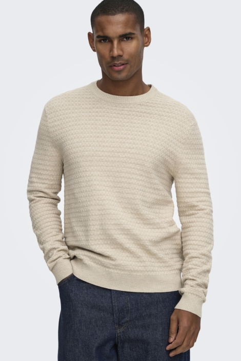 Only & Sons beige heren trui | Model vooraanzicht