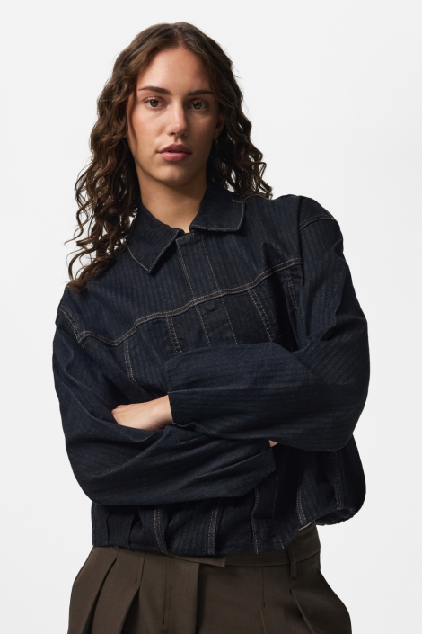 Pieces blauwe dames jas | Model vooraanzicht
