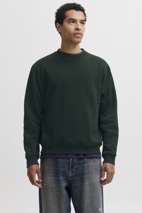 Jack & Jones groene heren sweater | Model vooraanzicht