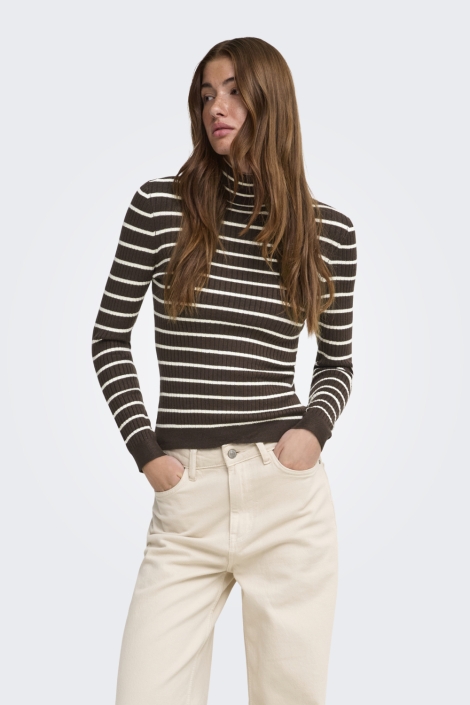 Only bruine dames trui | Model vooraanzicht
