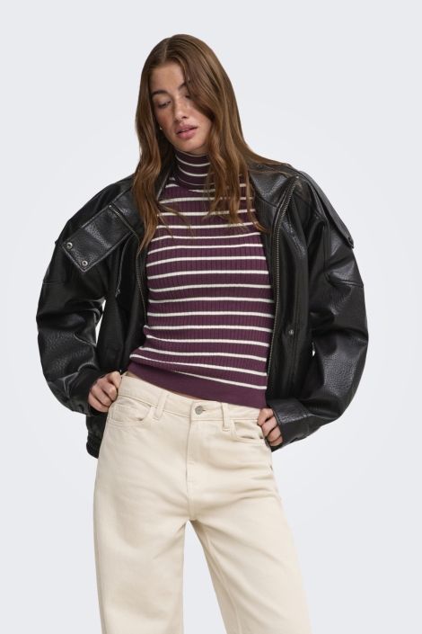 Only bordeaux dames trui | Model vooraanzicht