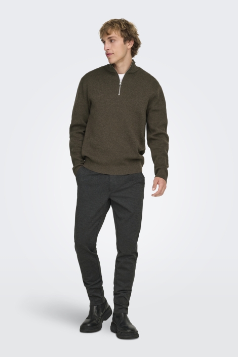 Only & Sons bruine heren trui | Model