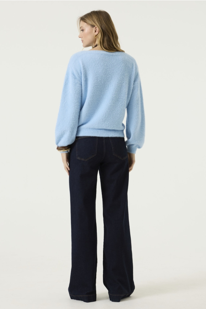 Garcia blauwe dames trui | Model achteraanzicht