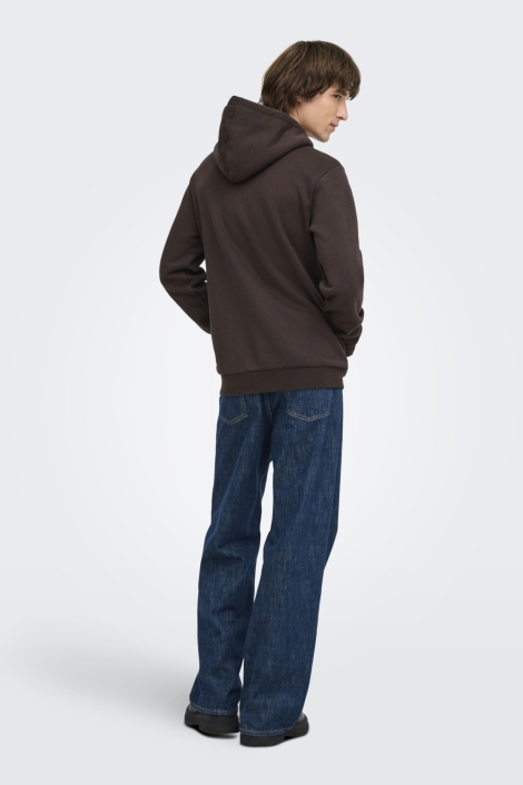 Only & Sons bruine heren sweater | Model
