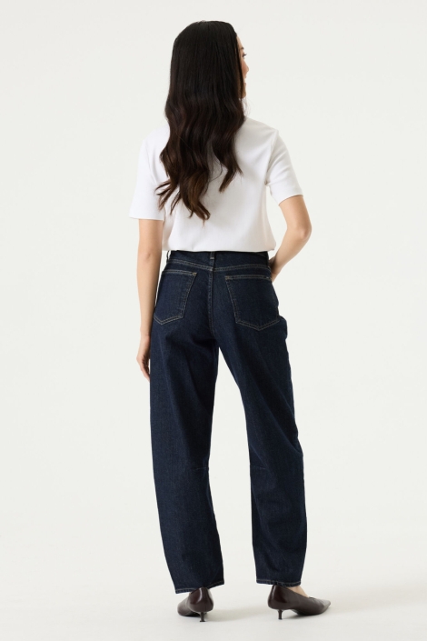 Garcia blauwe dames jeans | Model achteraanzicht