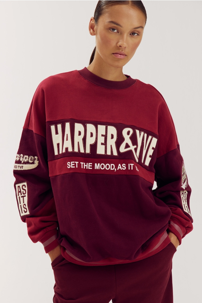 Harper & Yve rode dames sweater | Model vooraanzicht