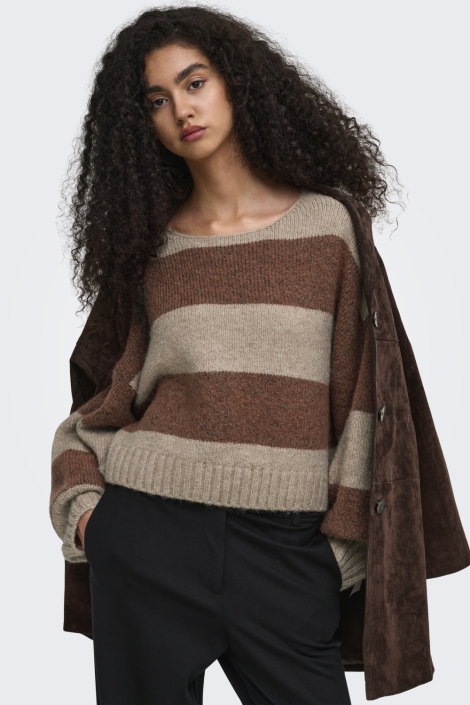 Only camel dames trui | Model vooraanzicht