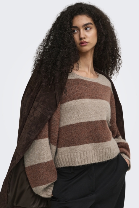 Only camel dames trui | Model vooraanzicht