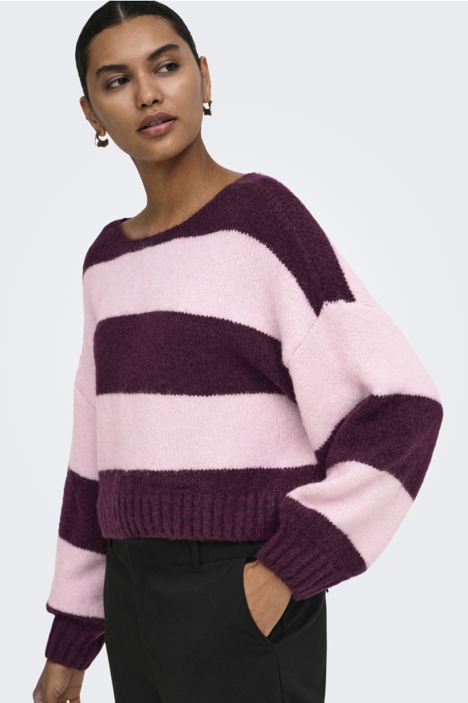 Only bordeaux dames trui | Model vooraanzicht