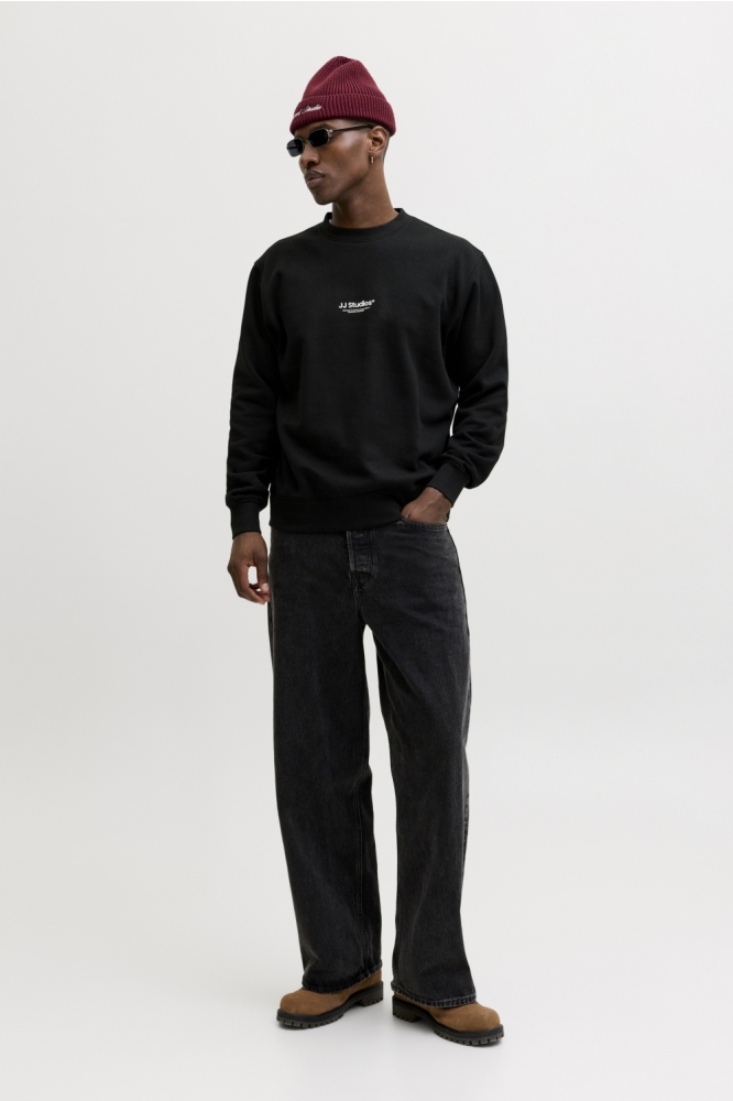 Jack & Jones zwarte heren sweater | Model vooraanzicht