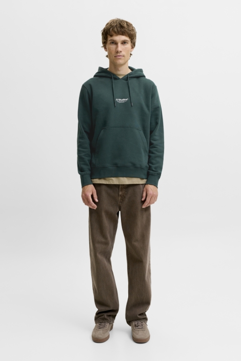 Jack & Jones groene heren sweater | Model vooraanzicht