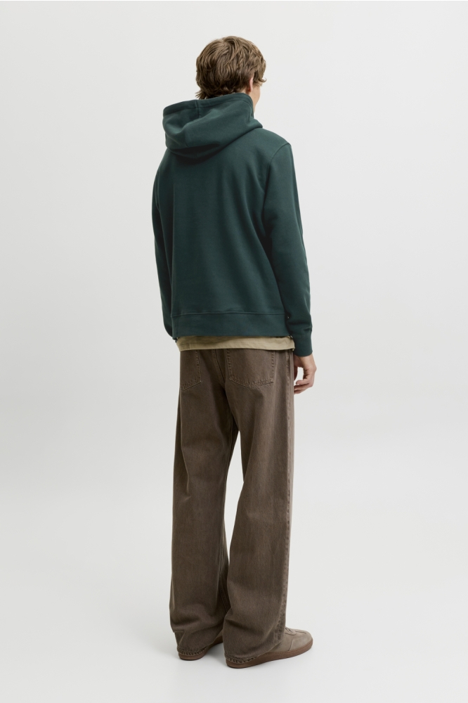 Jack & Jones groene heren sweater | Model vooraanzicht