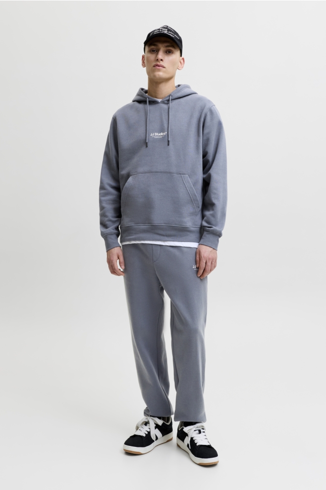 Jack & Jones blauwe heren sweater | Model vooraanzicht